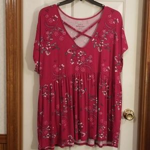 Torrid fuschia floral baby doll SS tee. Sz 3.